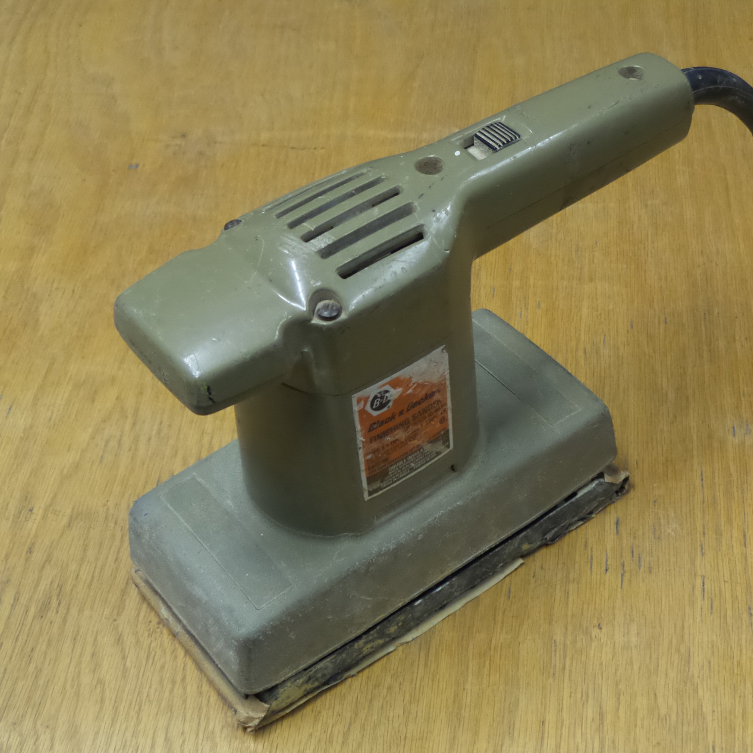 Black & Decker 1.6 AMP 10,000 OPM Finishing Sander 7404 Allsold.ca